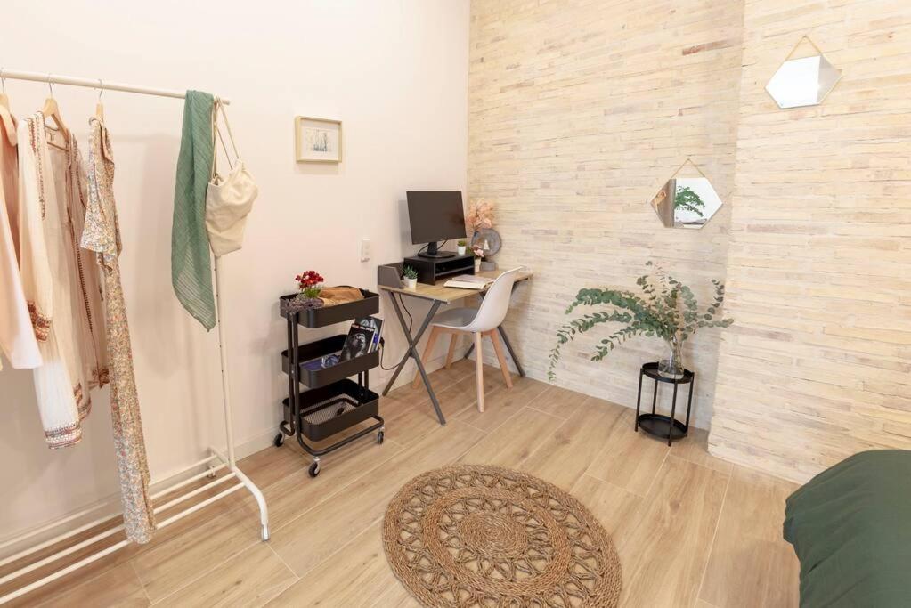 Rb - Urban Loft Retreat, Comfort & Good Location Валенсия Екстериор снимка