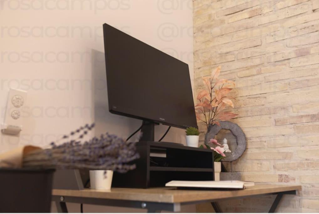 Rb - Urban Loft Retreat, Comfort & Good Location Валенсия Екстериор снимка