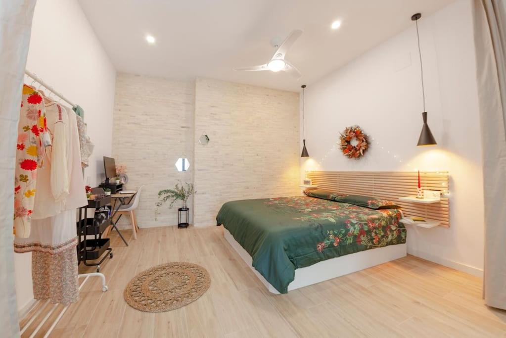Rb - Urban Loft Retreat, Comfort & Good Location Валенсия Екстериор снимка