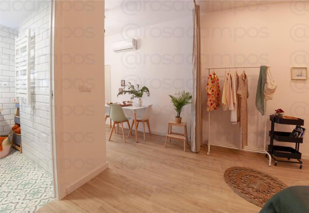 Rb - Urban Loft Retreat, Comfort & Good Location Валенсия Екстериор снимка