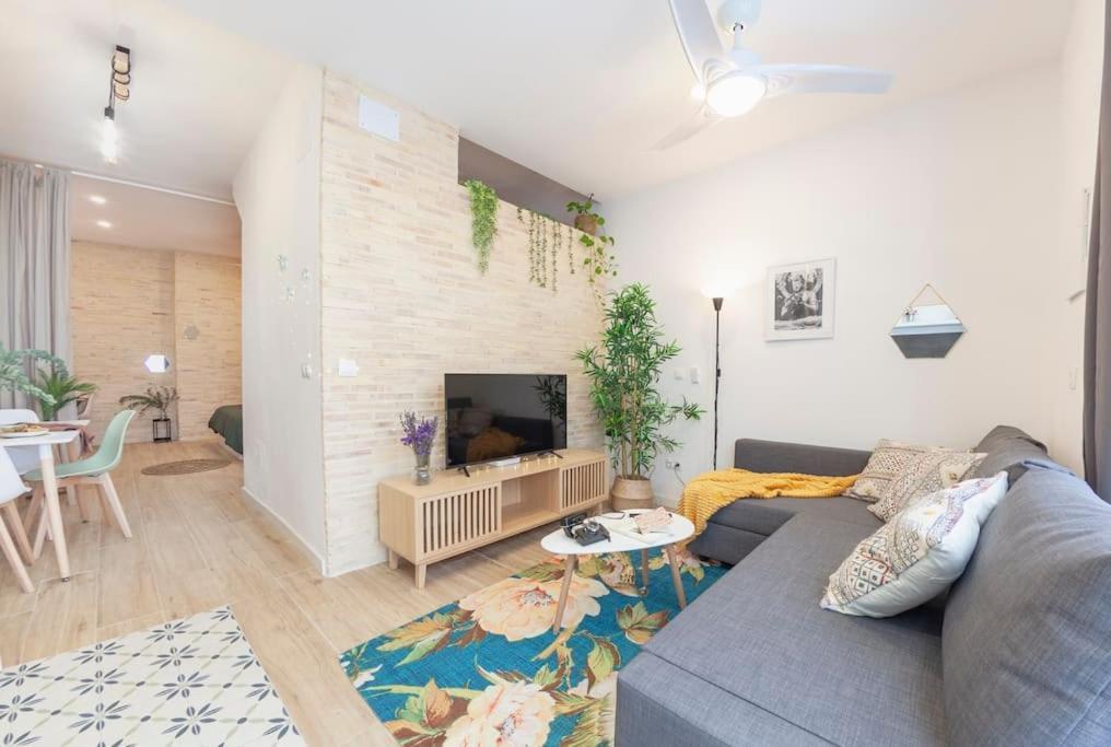 Rb - Urban Loft Retreat, Comfort & Good Location Валенсия Екстериор снимка